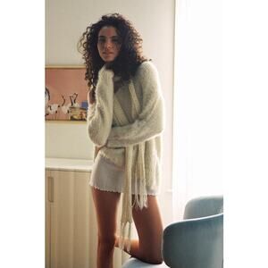 Kimchi Blue Priscilla Fuzzy Green Pullover Sweater Size M NWOT